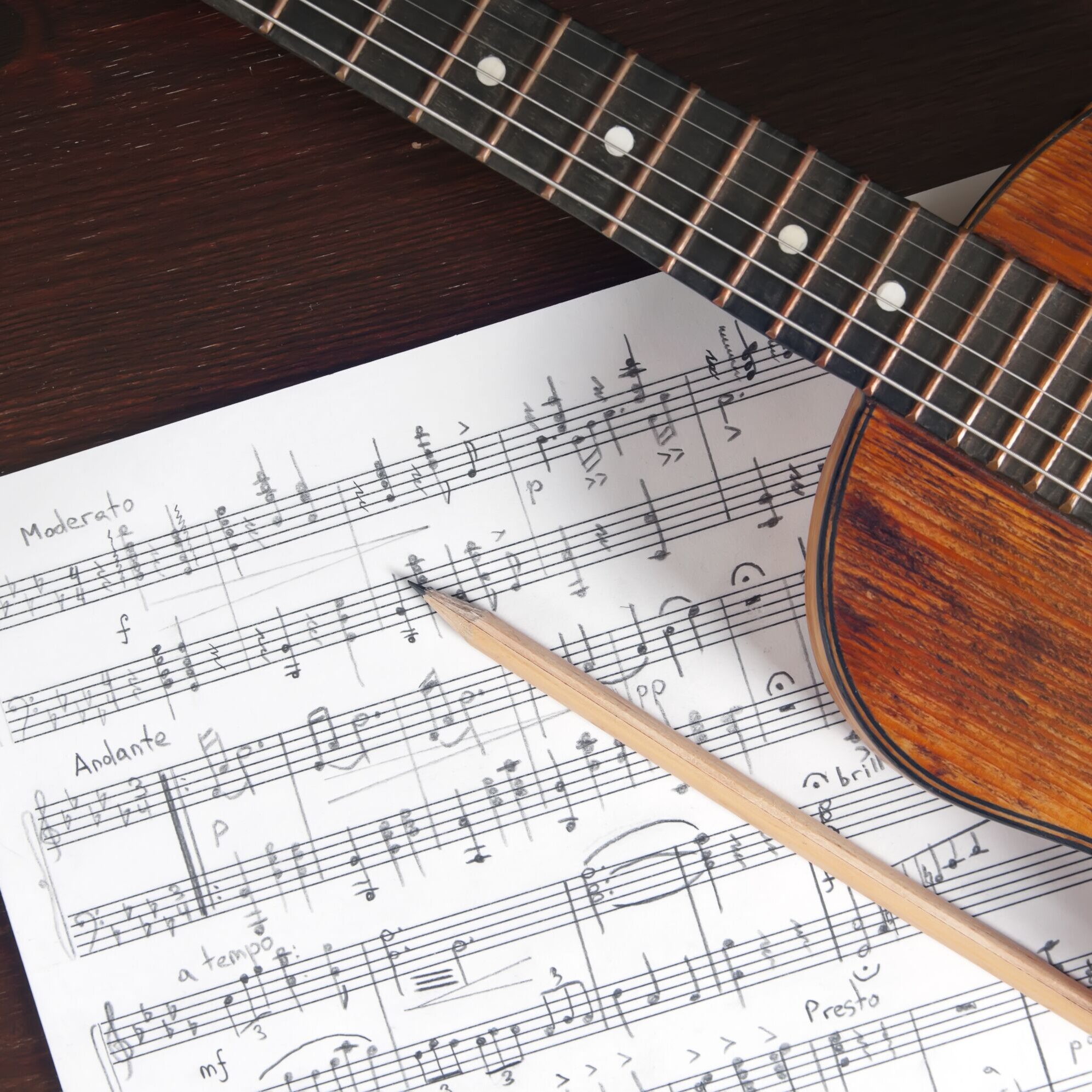 weboptimiert-Gitarre-Noten-scaled-aspect-ratio-1-1
